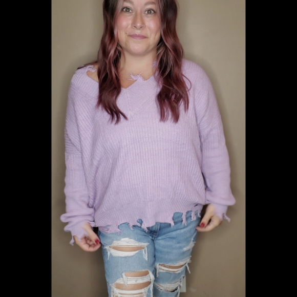 5⭐ Lavender v-neck raw distressed hem thick ribbed knit pullover sweater - Picture 8 of 9